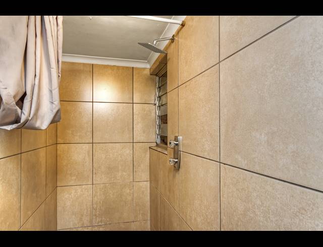 3 BEDROOM DUPLEX FOR SALE IN BRAMLEY NORTH